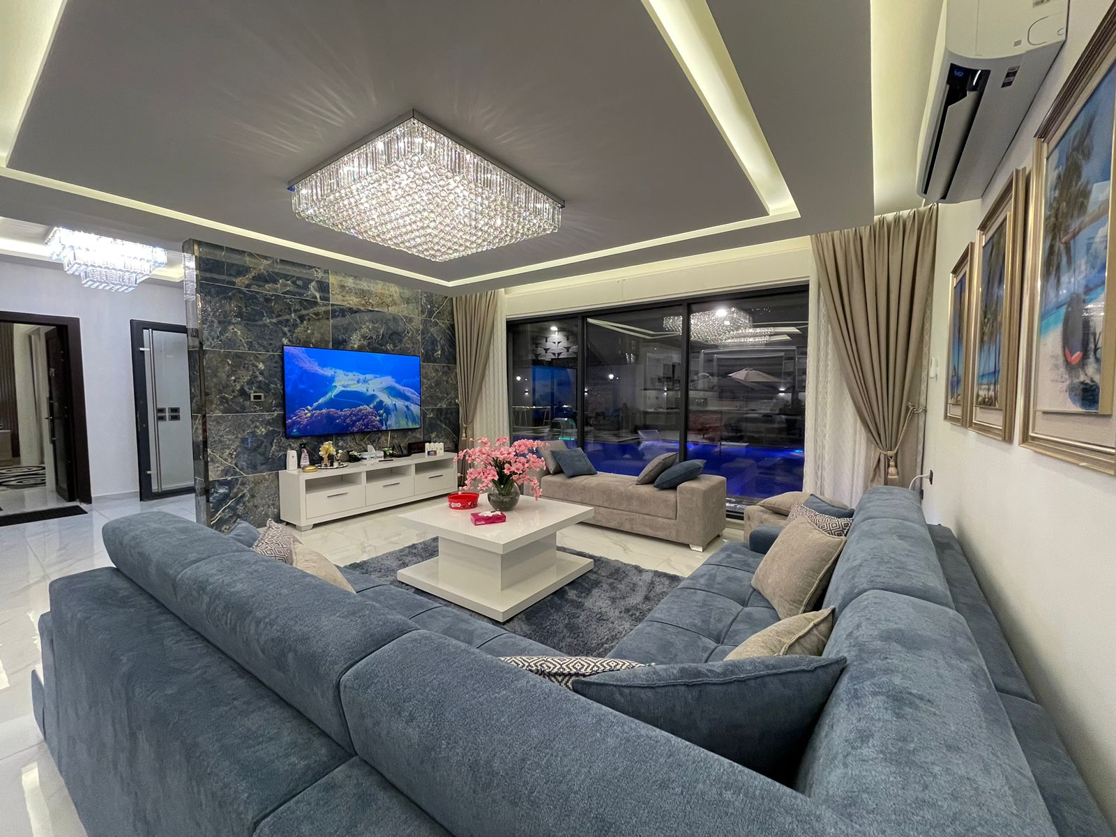 MOON VILLA 