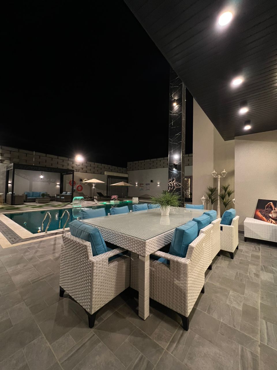 MOON VILLA  
